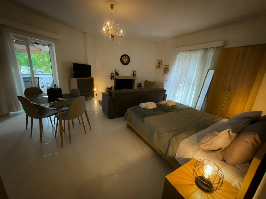 Κατοικία Airbnb · Πρέβεζα / Airbnb residence · Preveza