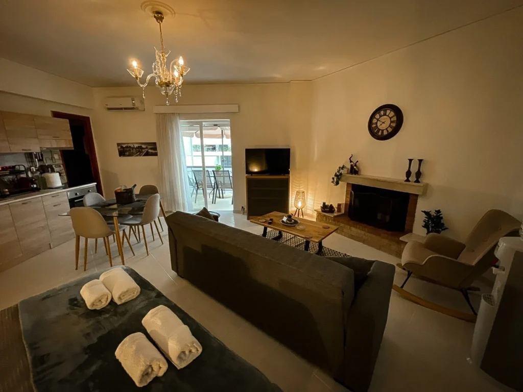 Κατοικία Airbnb · Πρέβεζα / Airbnb residence · Preveza