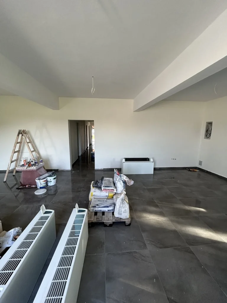 Εργασίες ανακαίνισης κατοικίας / Home renovation works