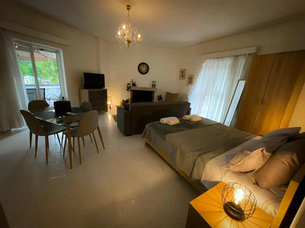 Κατοικία Airbnb · Πρέβεζα / Airbnb residence · Preveza